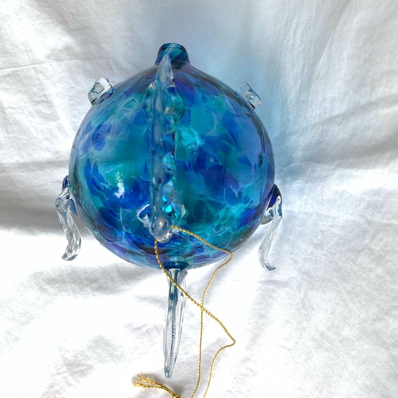 Hand Blown Glass Hanging Blow/Puffer Fish Blue Artisan Ornament - Picture 8 of 10